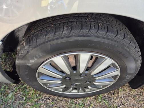 2009 Nissan Versa 1.8 S