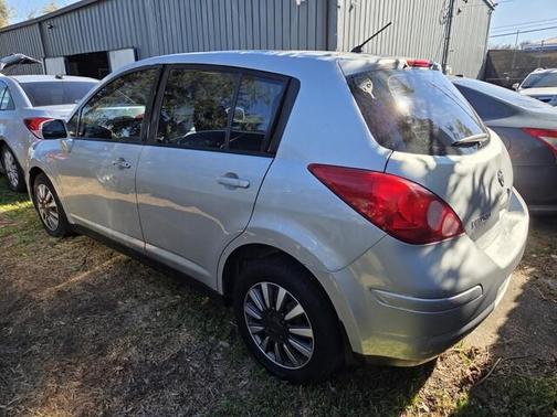 2009 Nissan Versa 1.8 S