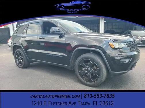 Diamond Black Crystal Pearlcoat 2019 Jeep Grand Cherokee Upland
