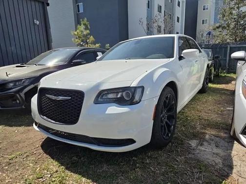 2019 Chrysler 300 S