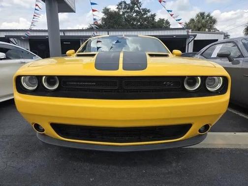 Yellow Jacket Clearcoat 2017 Dodge Challenger R/T