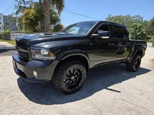 Brilliant Black Crystal Pearl 2017 RAM 1500 Sport