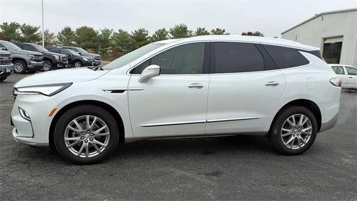 2023 Buick Enclave Essence FWD