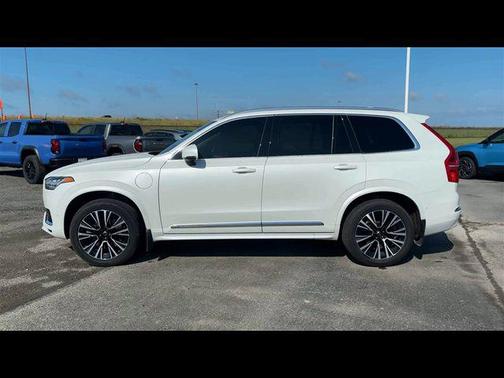 2023 Volvo XC90 Recharge Plug-In Hybrid T8 Plus 6-Seater