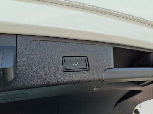 2024 Volkswagen Atlas Cross Sport 2.0T SEL