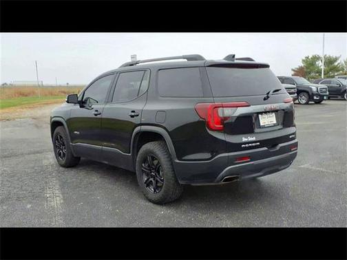 2022 GMC Acadia AWD AT4