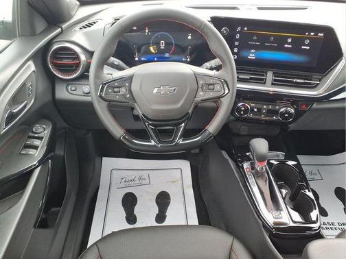 Mosaic Black Metallic 2026 Chevrolet Trax FWD 2RS