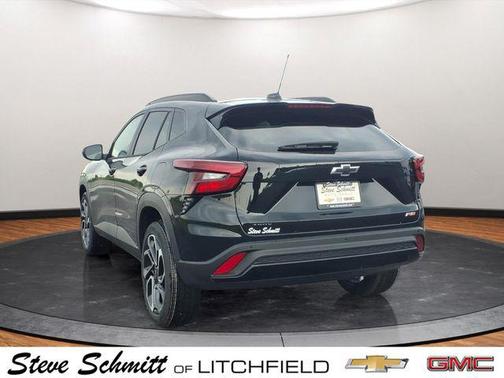 Mosaic Black Metallic 2026 Chevrolet Trax FWD 2RS
