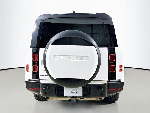 Fuji White 2024 Land Rover Defender 130 P400 X-Dynamic SE