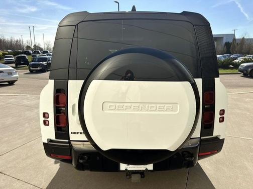 Fuji White 2024 Land Rover Defender 130 P400 X-Dynamic SE