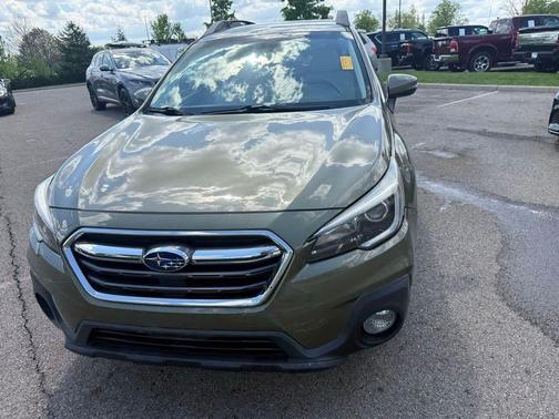 Wilderness Green Metallic 2019 Subaru Outback 2.5i Premium