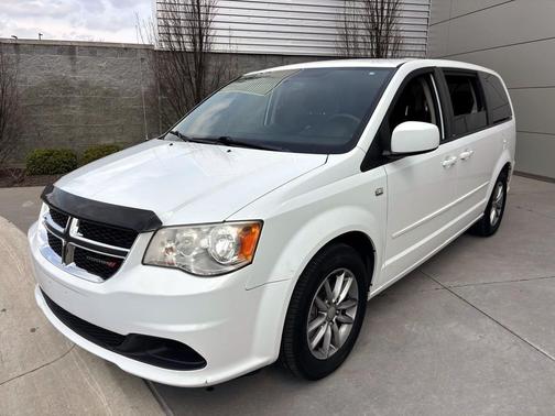 Bright White Clearcoat 2014 Dodge Grand Caravan AVP/SE