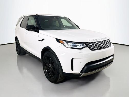 Fuji White 2025 Land Rover Discovery P300 S