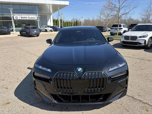 Black Sapphire Metallic 2024 BMW 760 xDrive