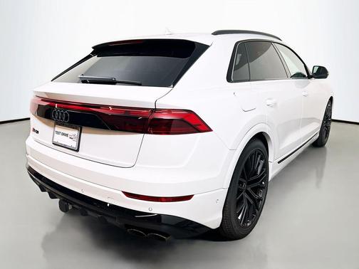 Glacier White Metallic 2025 Audi SQ8 4.0T Premium Plus