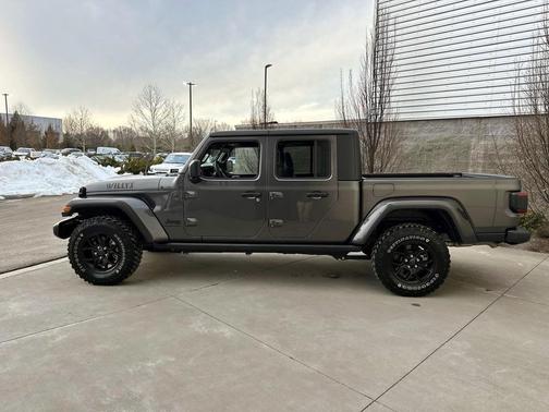 2024 Jeep Gladiator Willys
