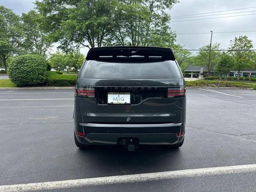 2025 Land Rover Discovery P360 Dynamic SE