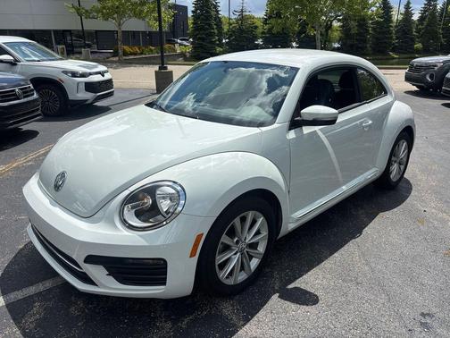 Pure White 2018 Volkswagen Beetle 2.0T S