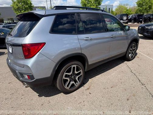 Lunar Silver Metallic 2022 Honda Passport AWD Elite