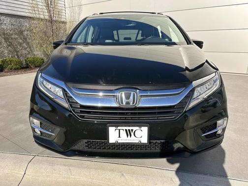Pearl Black 2019 Honda Odyssey Elite