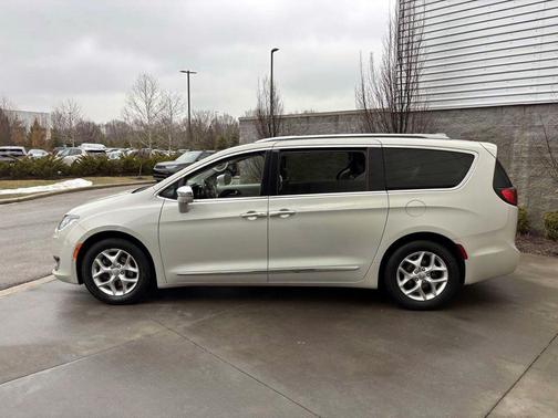 2019 Chrysler Pacifica Limited