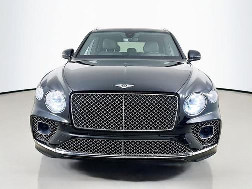 Black 2022 Bentley Bentayga V8