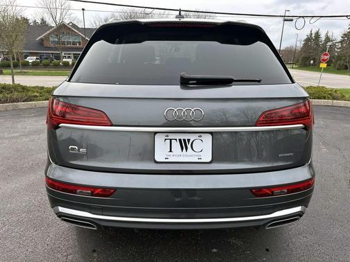 2023 Audi Q5 45 S line Premium