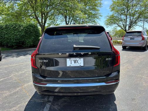 Onyx Black Metallic 2026 Volvo XC90 Core, B5 AWD Gas (mild hybrid), Gasoline, Bright, 7 Seats