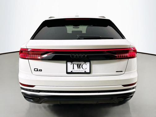 Carrara White 2022 Audi Q8 55 Premium Plus