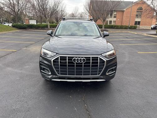 Manhattan Gray Metallic 2023 Audi Q5 40 Premium