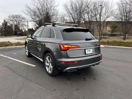 2023 Audi Q5 45 S line Premium Plus