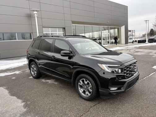 2023 Honda Passport AWD TrailSport