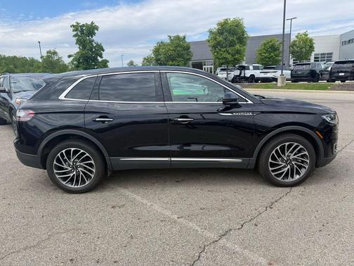 Infinite Black Metallic 2019 Lincoln Nautilus Reserve