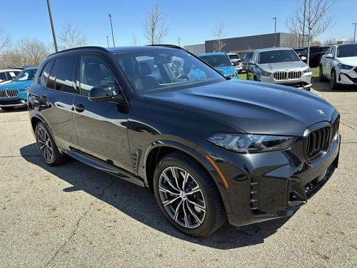 2024 BMW X5 M60i