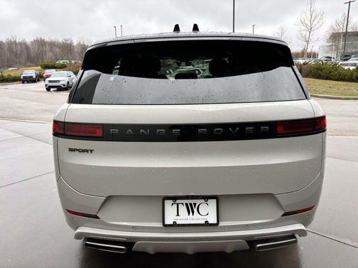 2025 Land Rover Range Rover Sport SE