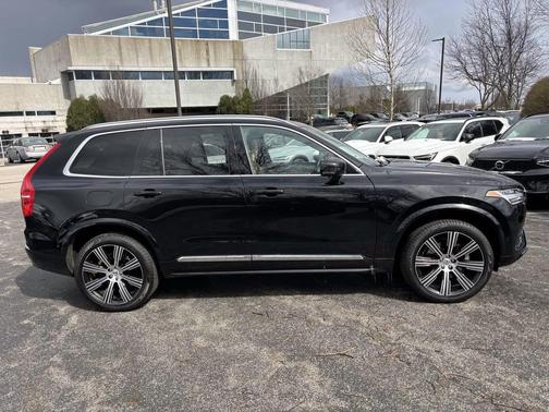 2023 Volvo XC90 B6 Ultimate 7-Seater