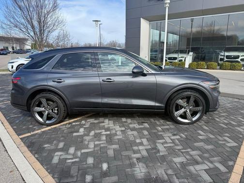 Himalayan Gray 2022 Genesis GV70 3.5T AWD Sport