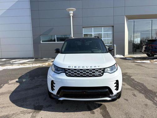 2025 Land Rover Discovery P360 Metropolitan Edition