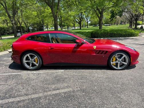 Rosso Corsa 2018 Ferrari GTC4Lusso V12