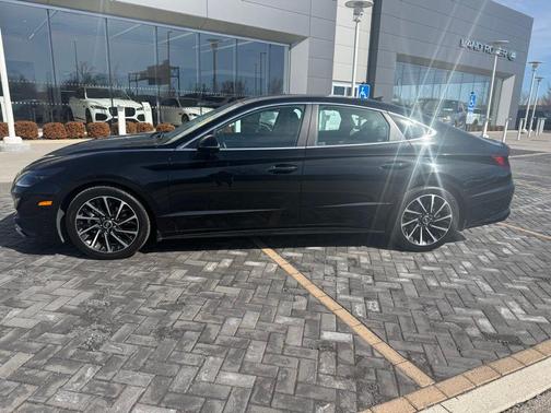 2021 Hyundai SONATA Limited