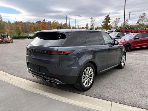 2024 Land Rover Range Rover Sport SE