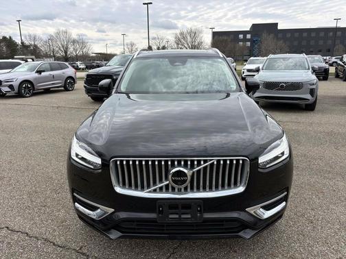 2023 Volvo XC90 B6 Ultimate 7-Seater