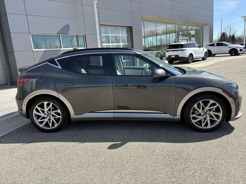 2024 Genesis GV60 Advanced AWD