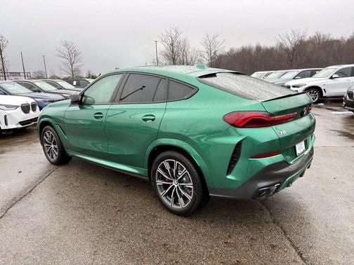2025 BMW X6 M60i