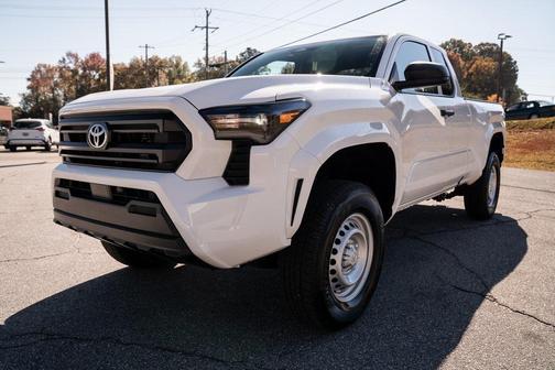 2025 Toyota Tacoma SR