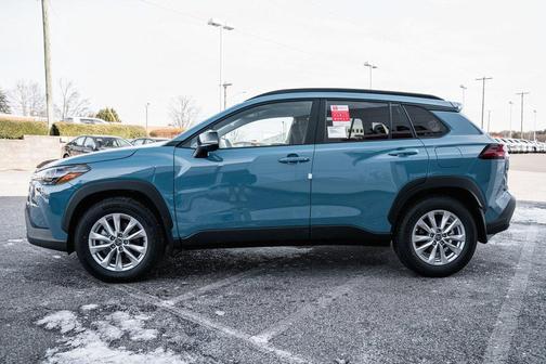 2026 Toyota Corolla Cross LE