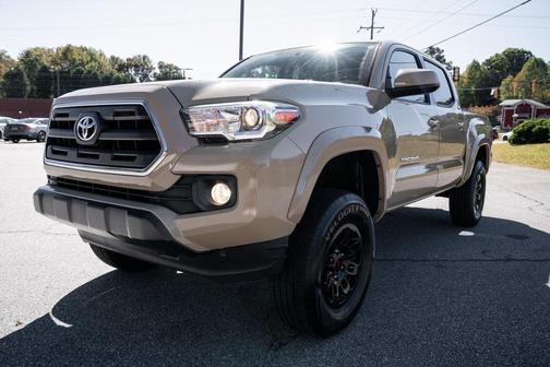 2017 Toyota Tacoma SR5