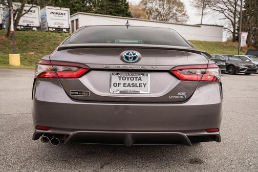 2024 Toyota Camry Hybrid SE