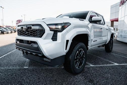 2025 Toyota Tacoma Hybrid TRD Sport