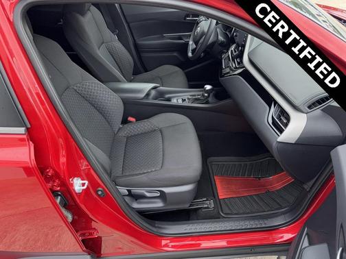 2020 Toyota C-HR LE